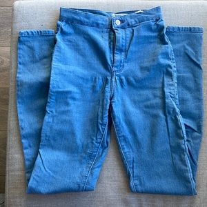 Light blue TOPSHOP skinny jeans in size W26 L34